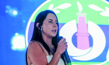 Prefeita Graciele e vice Alzemar tomam posse  para  o segundo mandato em  Campo Limpo de Goiás