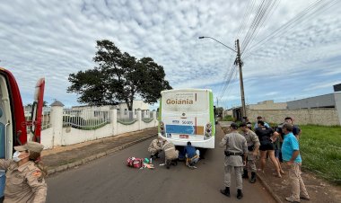 Bombeiros em Nerópolis socorrem criança atropelada por ônibus