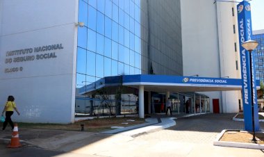INSS: 13º antecipado injetará R$ 73,3 bi na economia