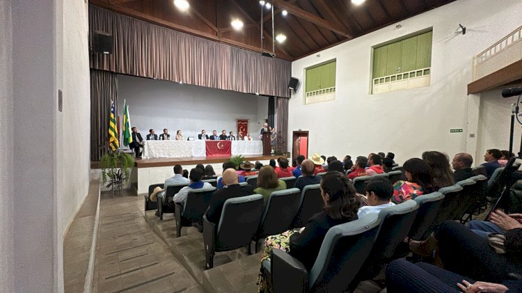 Há 2.500 anos um sábio disse: “ Um povo só se torna nação com a sua história e a sua cultura.