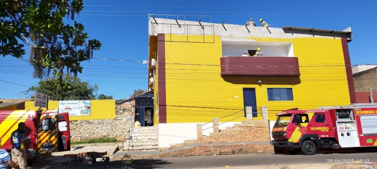 Bombeiros em Pirenópolis resgataram vítimas de choque elétrico.